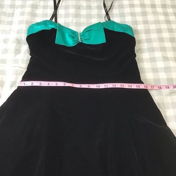 Joseph Ribkoff black velvet strapless ruffle tulle dress crinoline fit & flare 8 - Picture 12 of 16